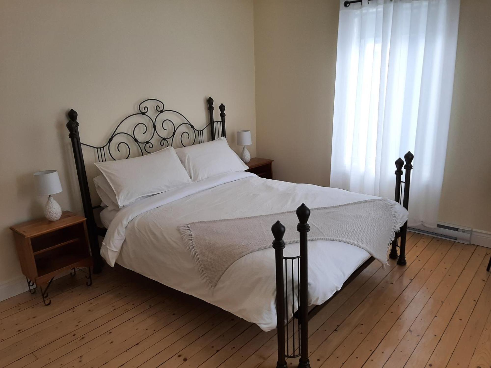 Bed and Breakfast La Maison Aux Camelias Коатикук Номер фото