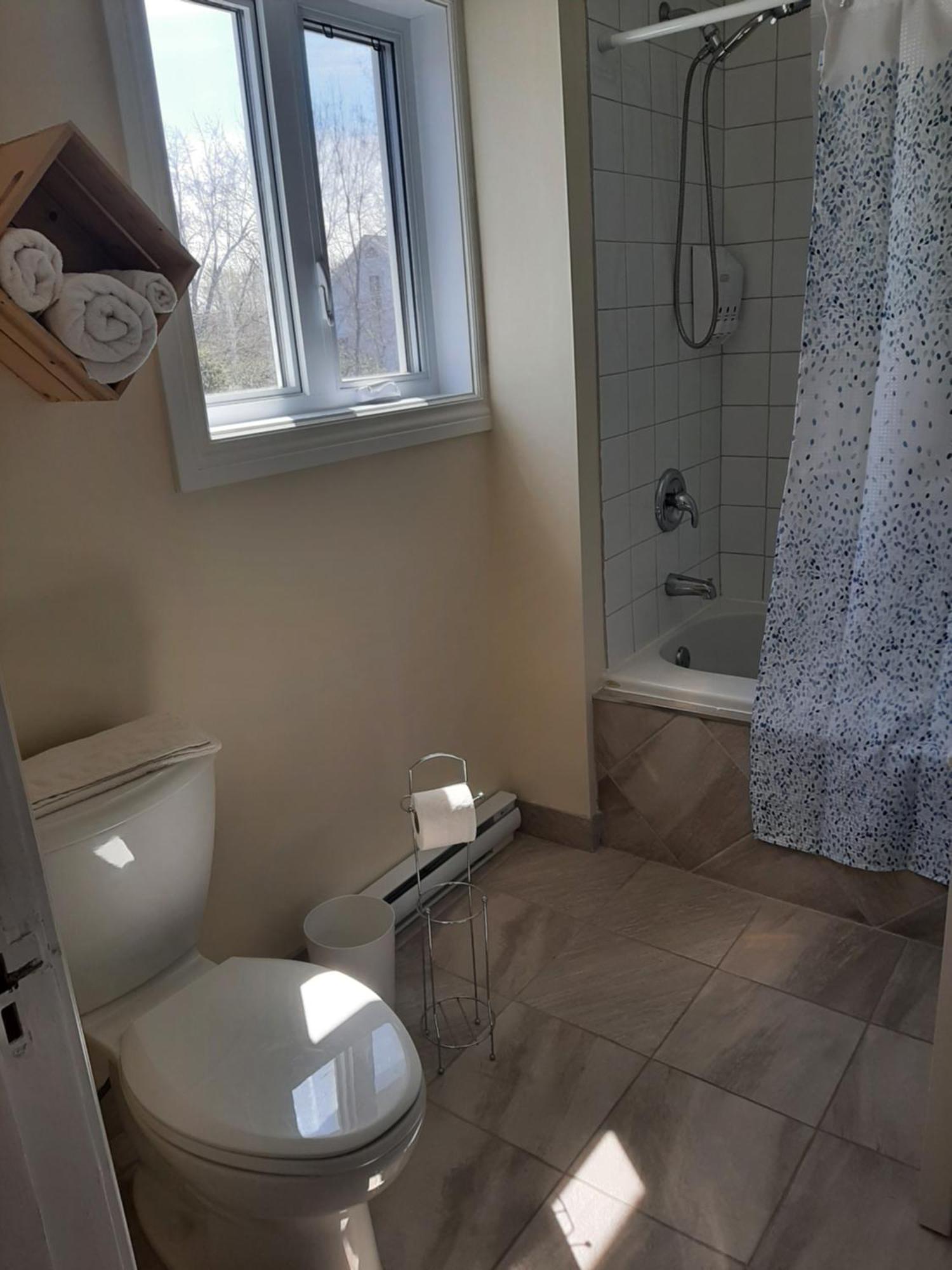 Bed and Breakfast La Maison Aux Camelias Коатикук Номер фото