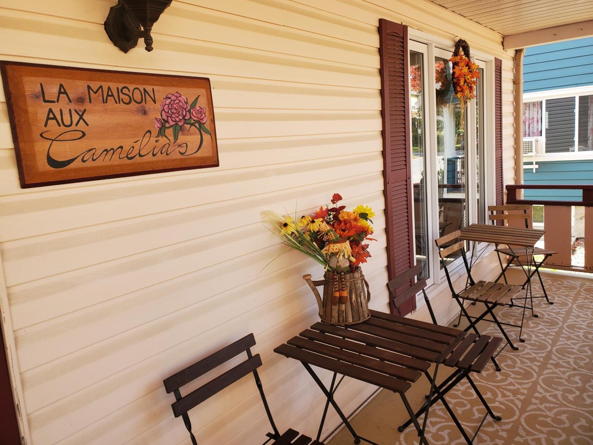 Bed and Breakfast La Maison Aux Camelias Коатикук Экстерьер фото